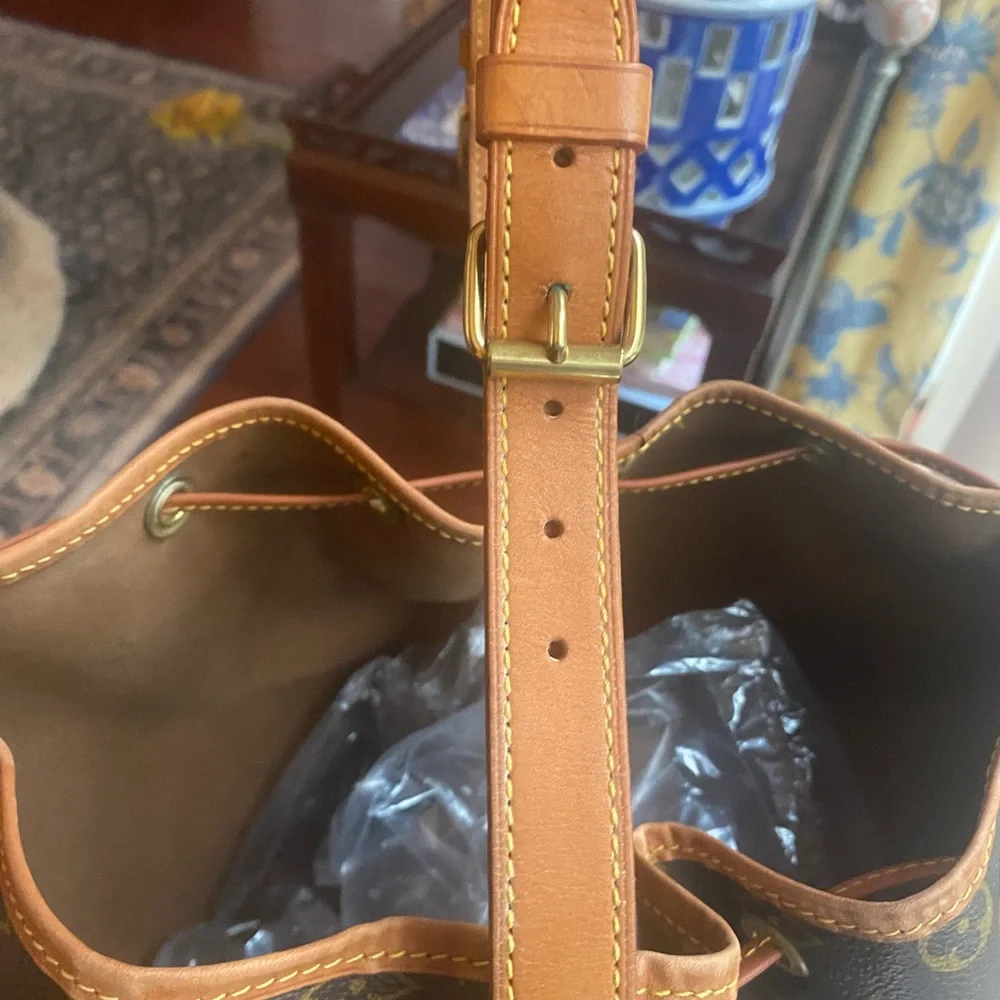 Authentic Louis Vuitton Noe GM Shoulder Purse - Picture 6 of 16